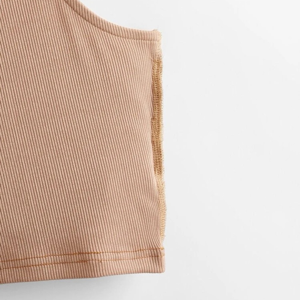 Two Tone Ribbed Tank Top - Picture 4 of 4